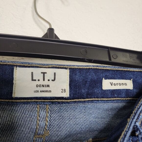 L.T.J. Letter to Juliet Size 28 Dark Verona Raw Frayed Step Diagonal Hem Jeans - Picture 6 of 10